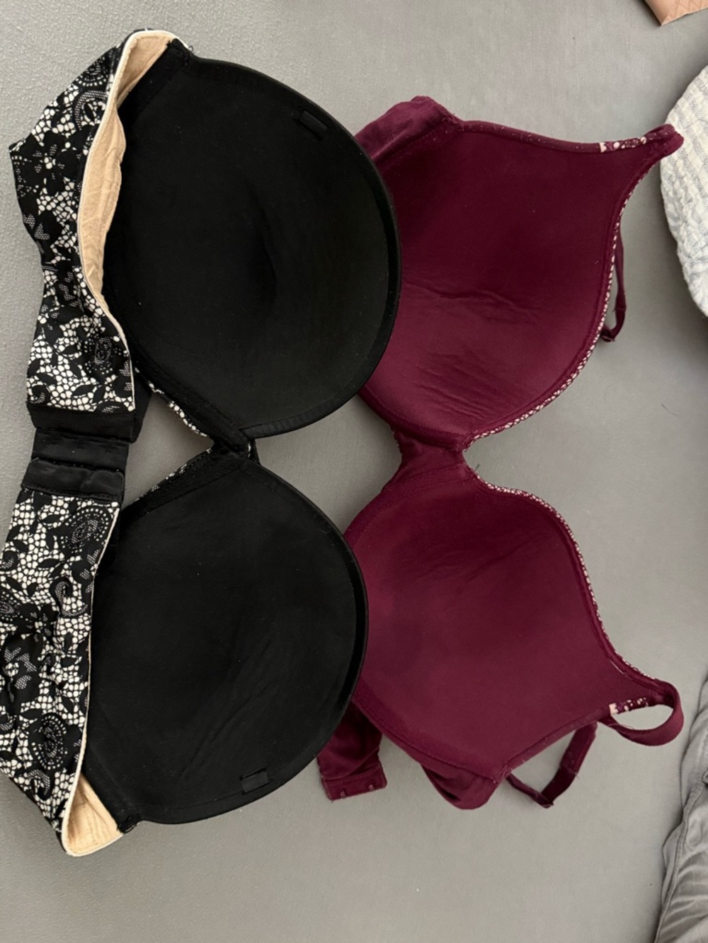 Victoria's Secret Black & Burgundy Lace-Detail T-Shirt Bras